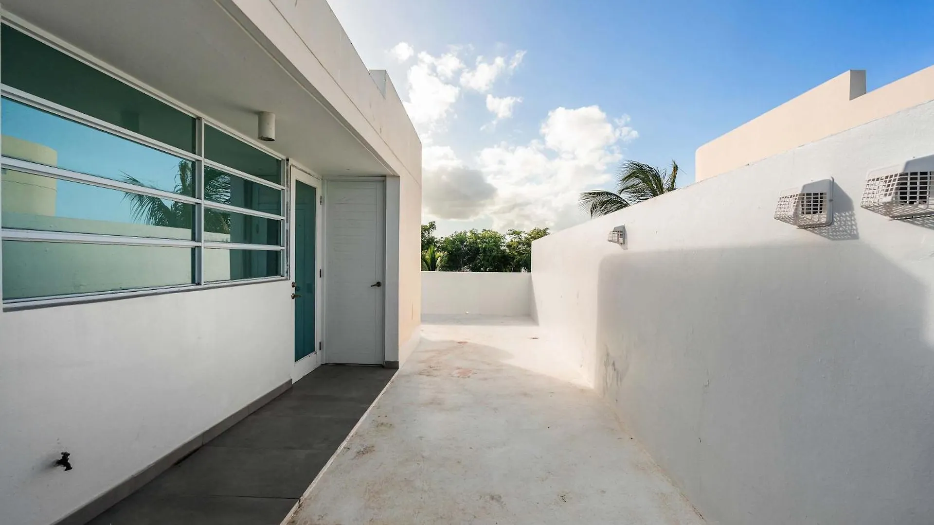 4 Bedroom -Villa Seabreeze At Villas De Golf Dorado Puerto Rico